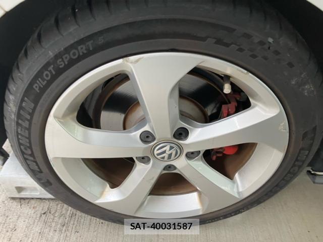 VolksWagen GOLF GTI 2014-04 7903627-5