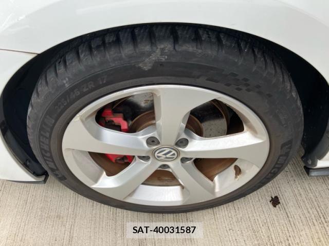 VolksWagen GOLF GTI 2014-04 7903627-7