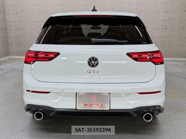 VolksWagen GOLF GTI 2022-01 7964386-11