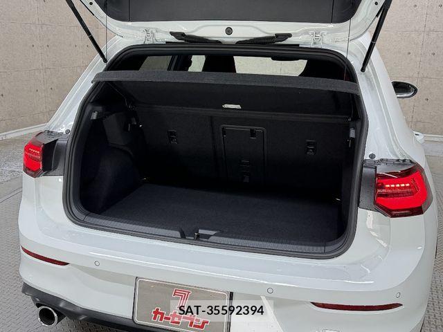 VolksWagen GOLF GTI 2022-01 7964386-12