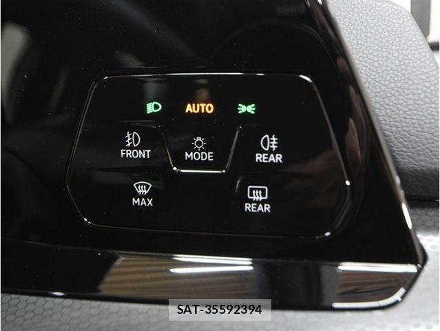 VolksWagen GOLF GTI 2022-01 7964386-28