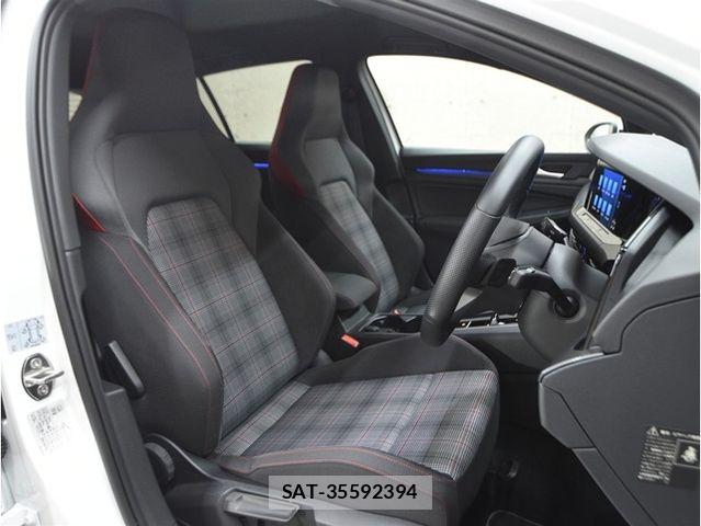 VolksWagen GOLF GTI 2022-01 7964386-3