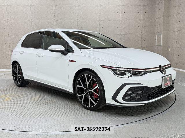 VolksWagen GOLF GTI 2022-01 7964386-7