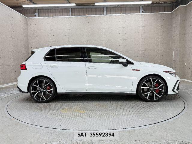VolksWagen GOLF GTI 2022-01 7964386-8