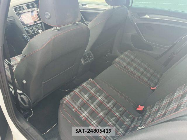 VolksWagen GOLF GTI 2017-05 7981567-11