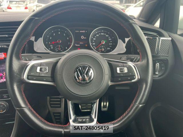 VolksWagen GOLF GTI 2017-05 7981567-15