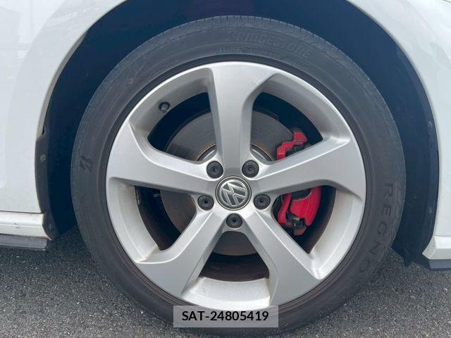 VolksWagen GOLF GTI 2017-05 7981567-21