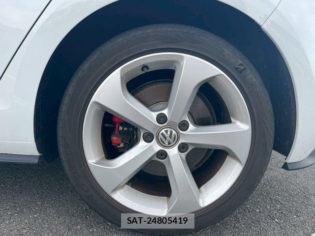 VolksWagen GOLF GTI 2017-05 7981567-23