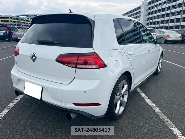 VolksWagen GOLF GTI 2017-05 7981567-4