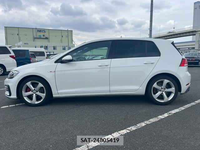VolksWagen GOLF GTI 2017-05 7981567-7
