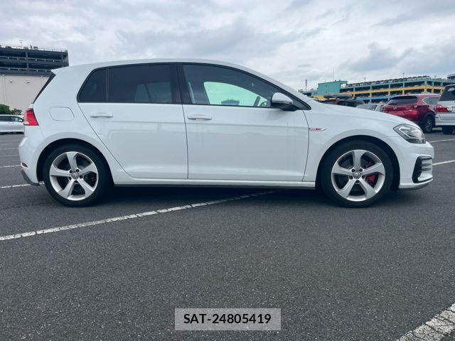 VolksWagen GOLF GTI 2017-05 7981567-8