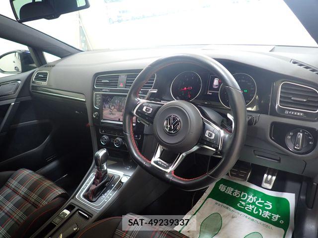 VolksWagen GOLF GTI 2015-11 8076133-1