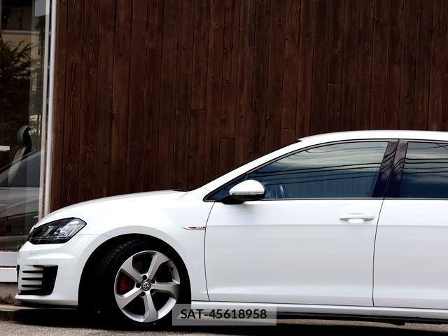 VolksWagen GOLF GTI 2015-11 8211008-9