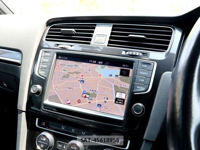 VolksWagen GOLF GTI 2015-11 8211008-17