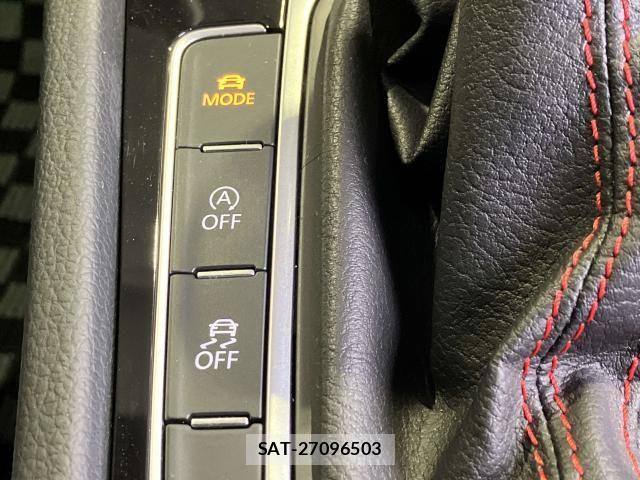 VolksWagen GOLF GTI 2017-08 8232402-13