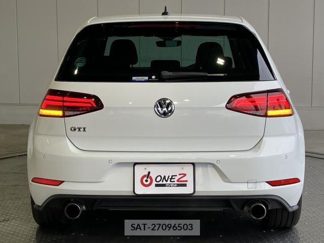 VolksWagen GOLF GTI 2017-08 8232402-27