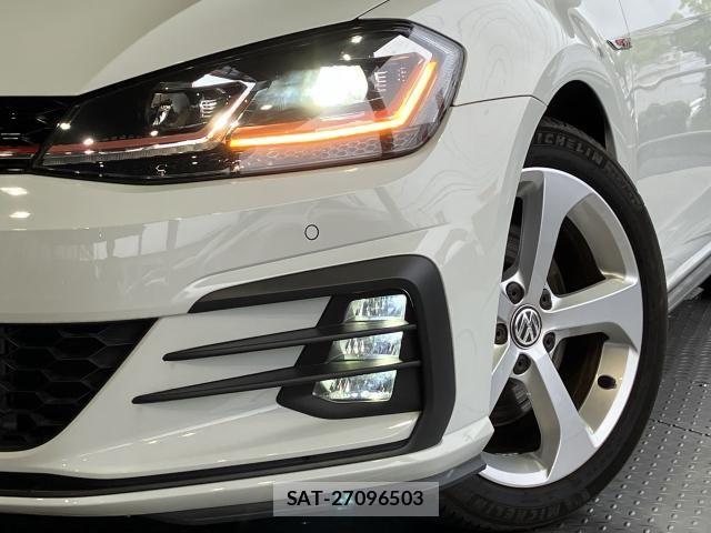 VolksWagen GOLF GTI 2017-08 8232402-2