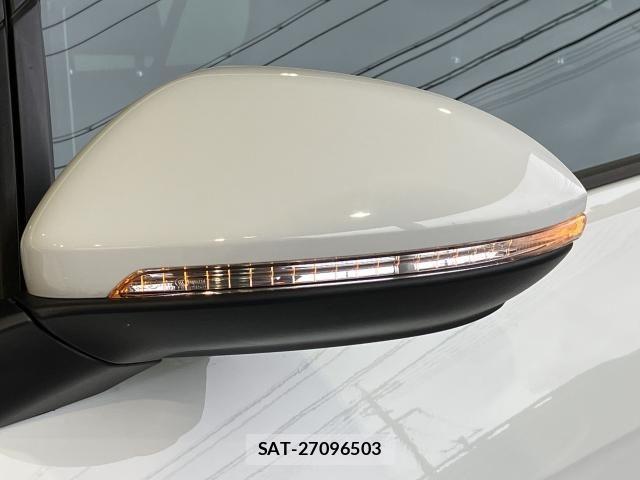 VolksWagen GOLF GTI 2017-08 8232402-4