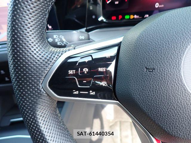 VolksWagen GOLF GTI 2022-01 8318069-13