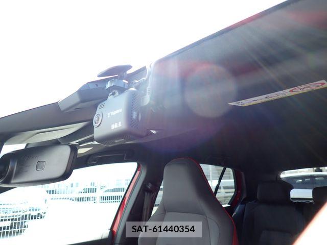 VolksWagen GOLF GTI 2022-01 8318069-14