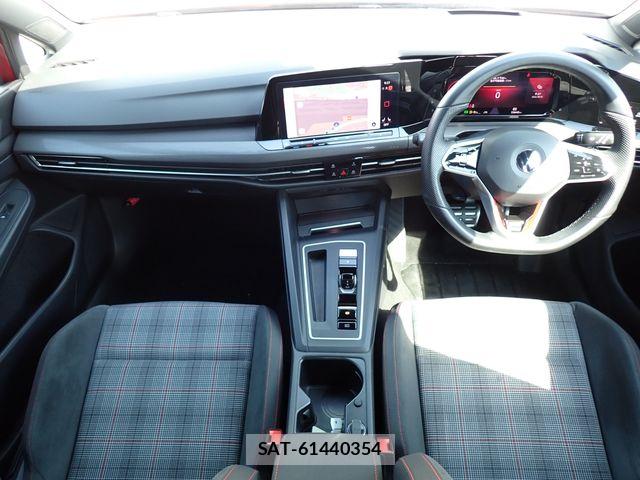 VolksWagen GOLF GTI 2022-01 8318069-1