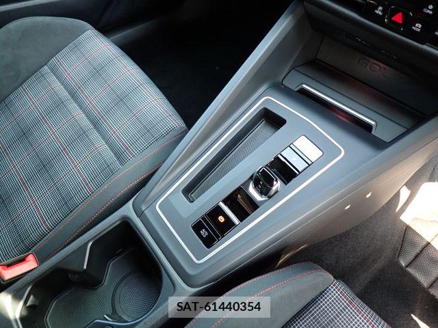 VolksWagen GOLF GTI 2022-01 8318069-24
