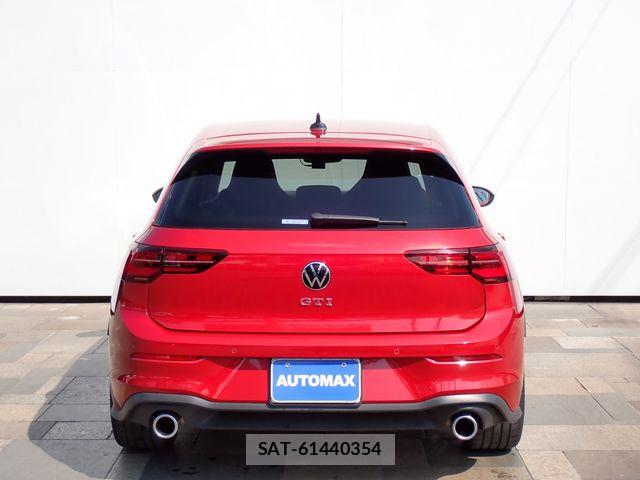 VolksWagen GOLF GTI 2022-01 8318069-5