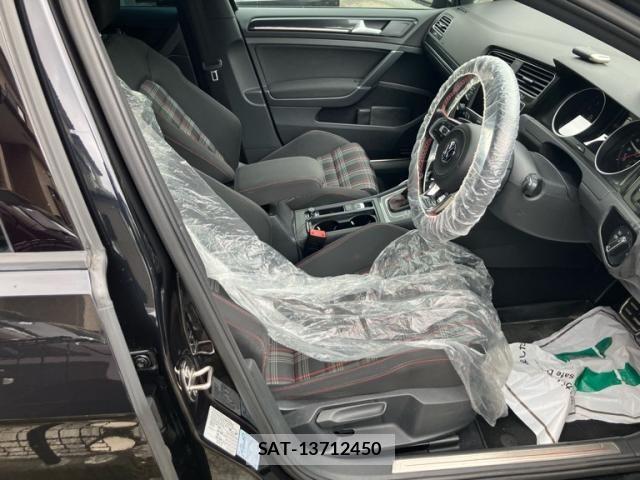 VolksWagen GOLF GTI 2014-10 8318075-10