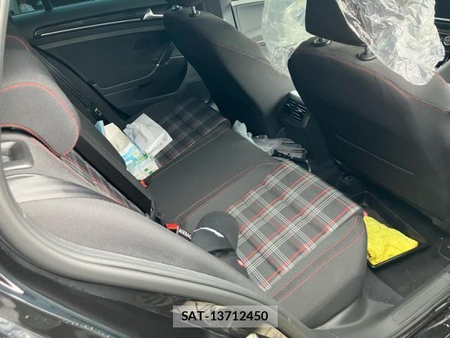 VolksWagen GOLF GTI 2014-10 8318075-11