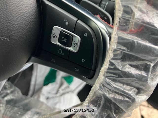 VolksWagen GOLF GTI 2014-10 8318075-14