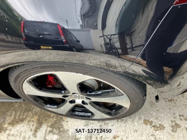 VolksWagen GOLF GTI 2014-10 8318075-6