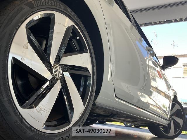 VolksWagen GOLF GTI 2018-09 8318070-11