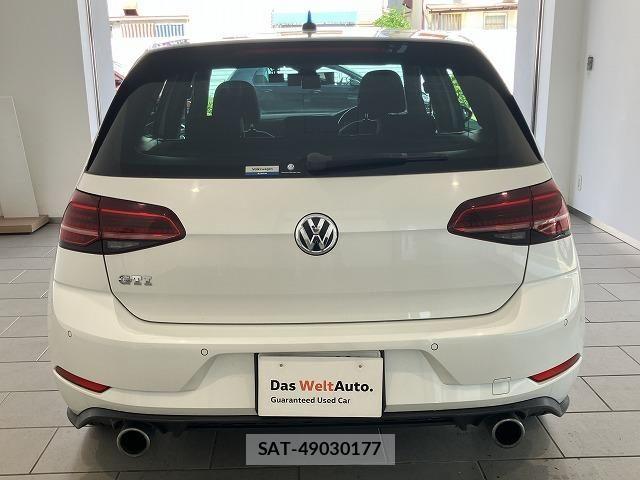 VolksWagen GOLF GTI 2018-09 8318070-14