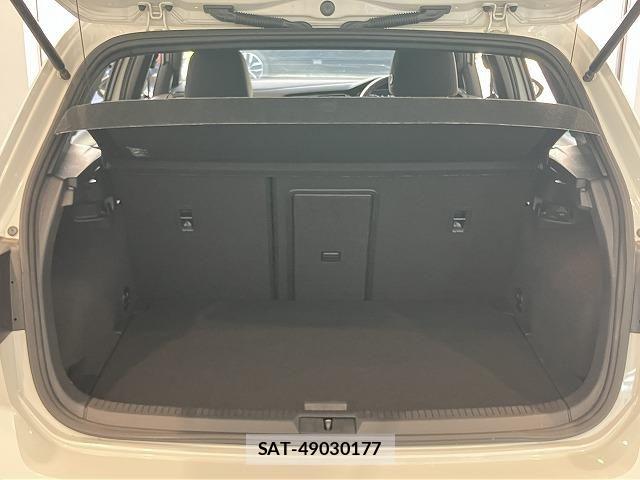 VolksWagen GOLF GTI 2018-09 8318070-18