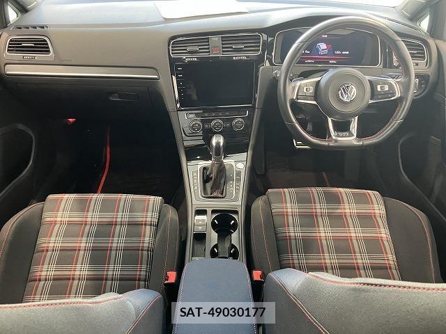 VolksWagen GOLF GTI 2018-09 8318070-1