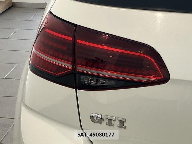 VolksWagen GOLF GTI 2018-09 8318070-23