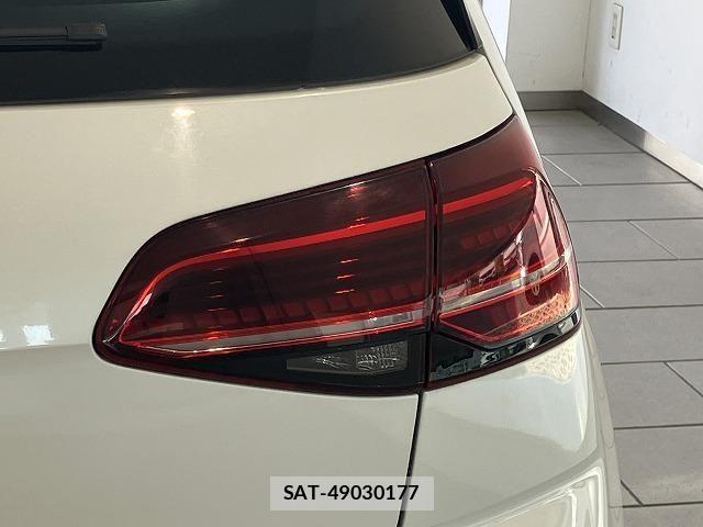 VolksWagen GOLF GTI 2018-09 8318070-24