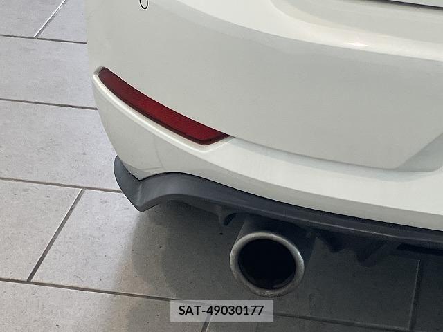 VolksWagen GOLF GTI 2018-09 8318070-26