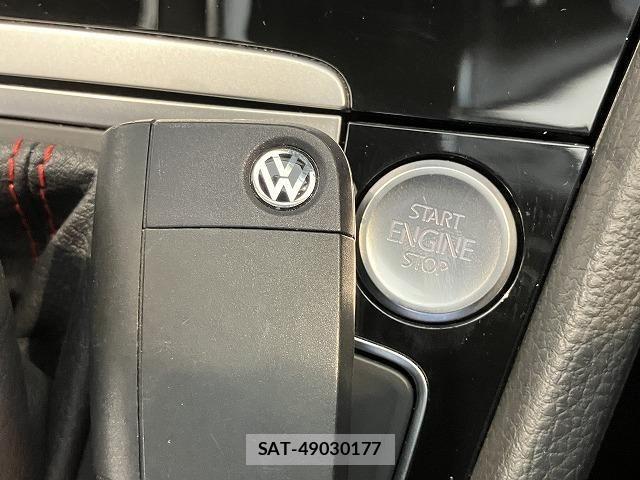 VolksWagen GOLF GTI 2018-09 8318070-7