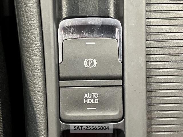 VolksWagen GOLF GTI 2018-05 8318071-15