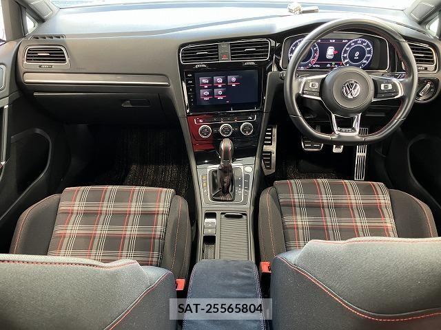 VolksWagen GOLF GTI 2018-05 8318071-1
