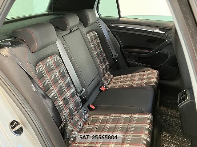 VolksWagen GOLF GTI 2018-05 8318071-21