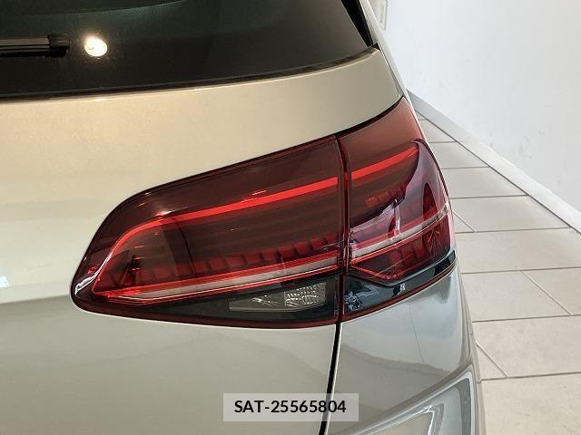 VolksWagen GOLF GTI 2018-05 8318071-23