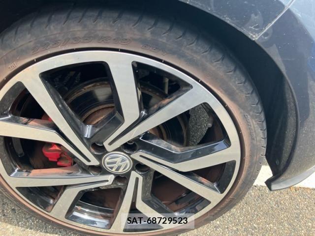VolksWagen GOLF GTI 2017-12 8318073-4