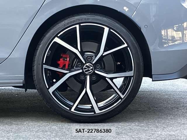 VolksWagen GOLF GTI 2022-11 8369731-15