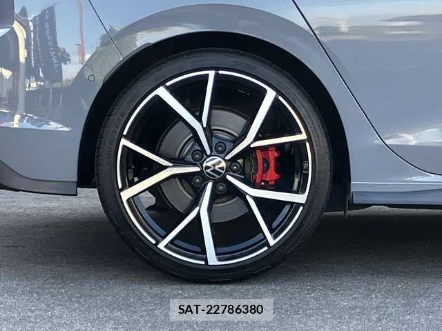 VolksWagen GOLF GTI 2022-11 8369731-16
