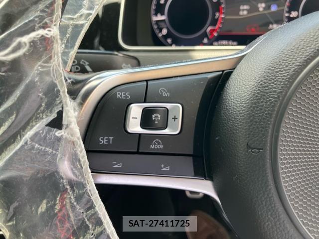 VolksWagen GOLF GTI 2017-10 8369733-9