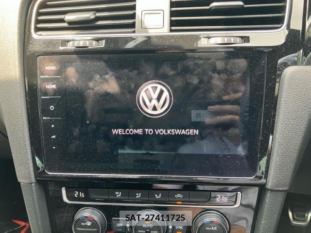 VolksWagen GOLF GTI 2017-10 8369733-11