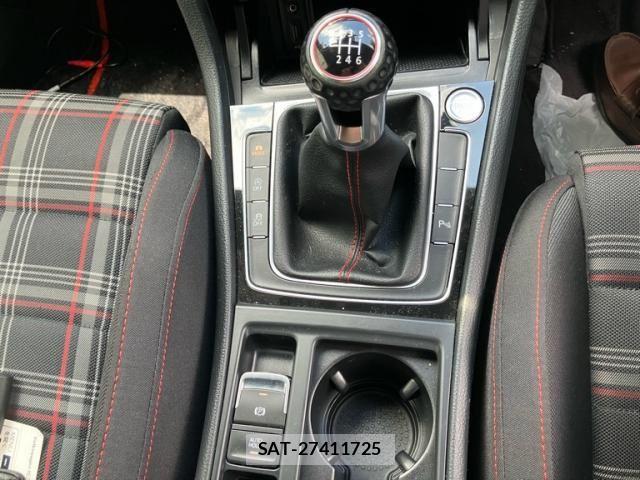 VolksWagen GOLF GTI 2017-10 8369733-15