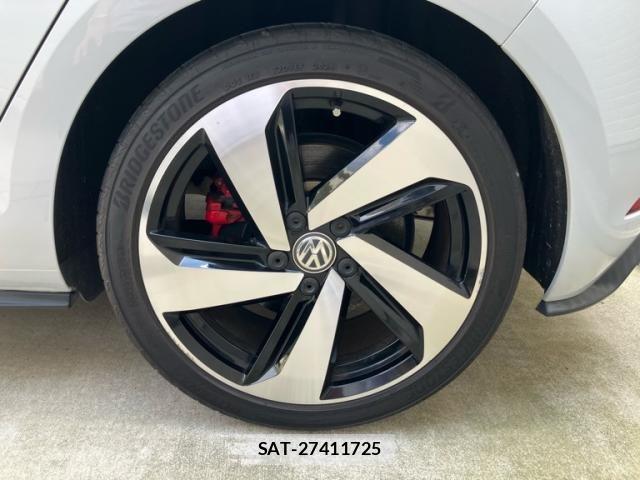 VolksWagen GOLF GTI 2017-10 8369733-23
